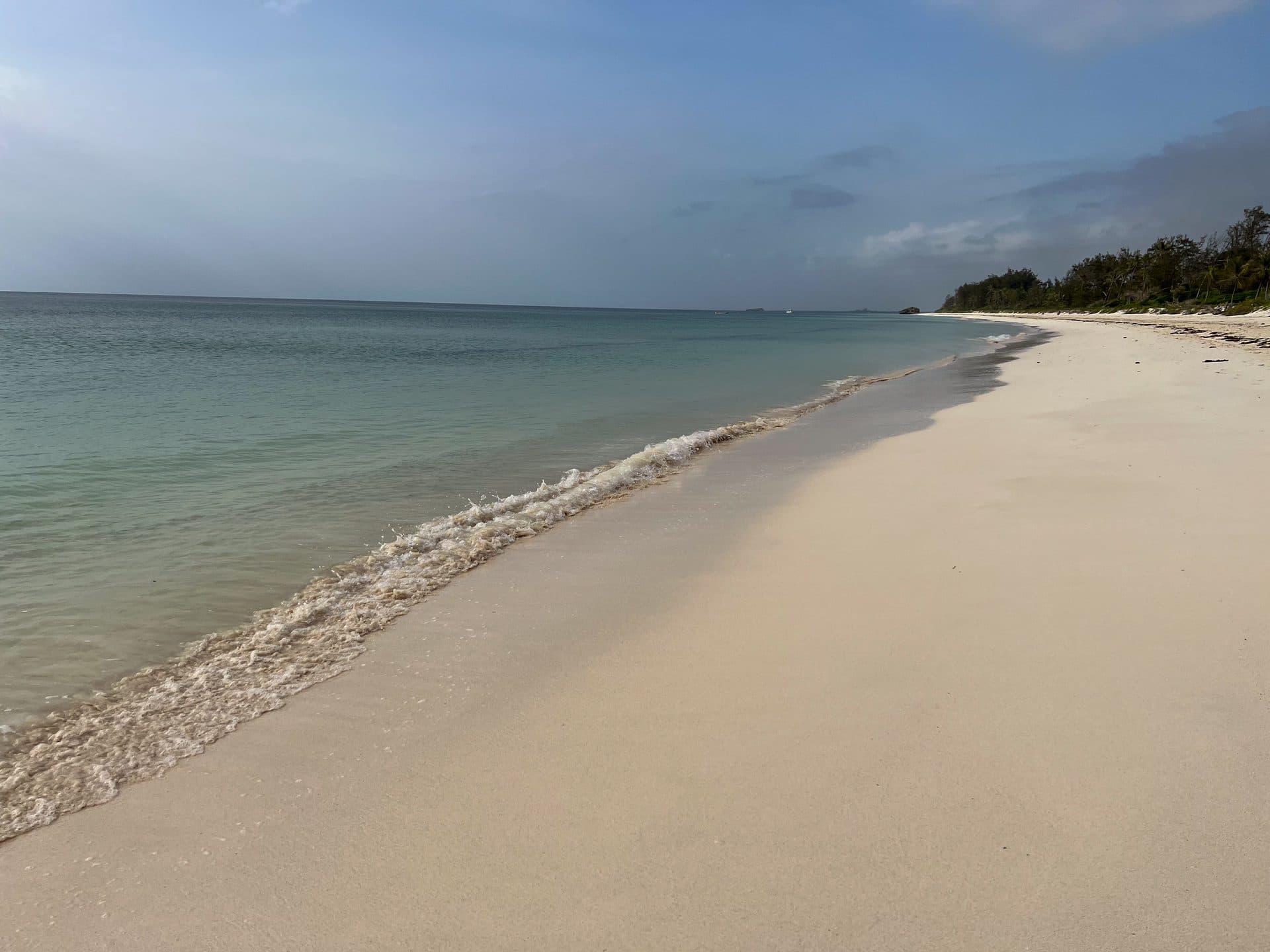 White sand beach and turquoise ocean in Watamu, Kenya